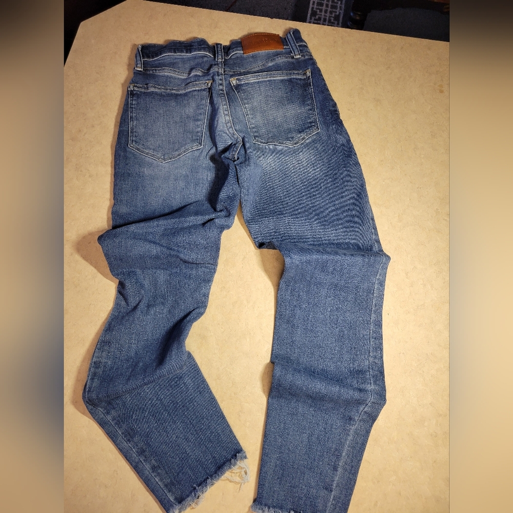 Lucky Brand 4/27 mid rize Ava skinny Ankle distressed Blue Denim Jeans